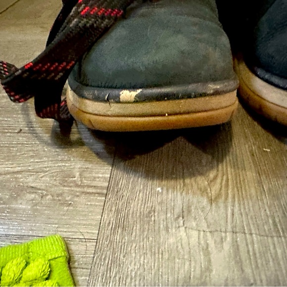 UGG Lakesider Ankle Sneaker  size 7.5 - Picture 7 of 9